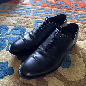 Men’s Allen Edmonds Cap Toe Dress shoe size 10